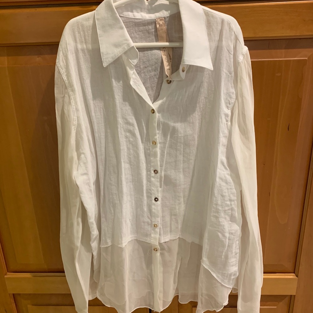 White long-sleeved collared shirt